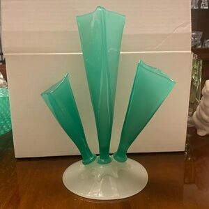 Vintage Circa 1920 Steuben Green 3 Prong Glass Vase